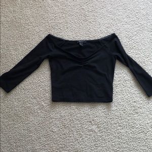 Women’s black long sleeve crop top